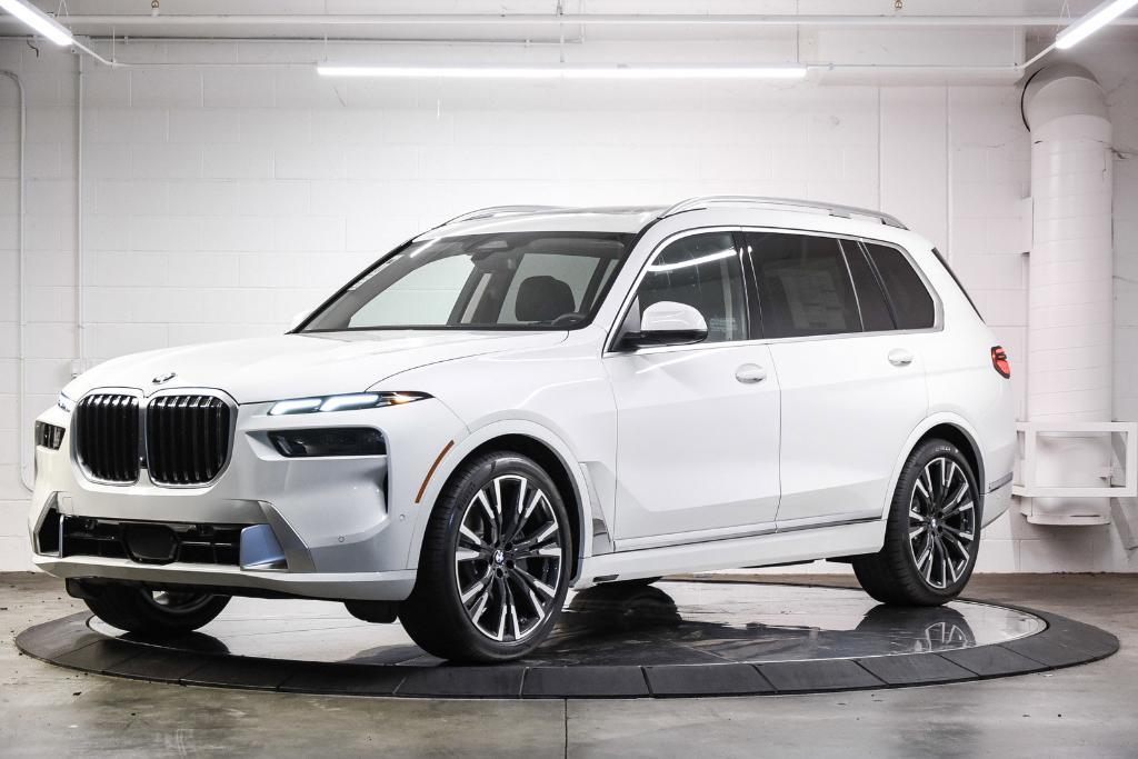 new 2025 BMW X7 car, priced at $91,765