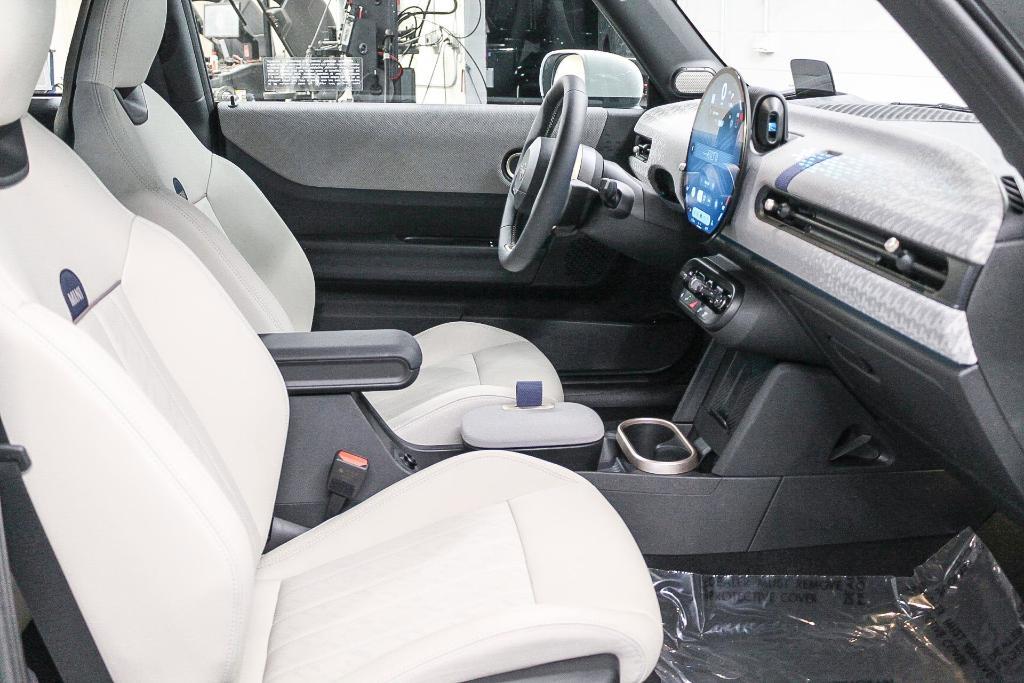 used 2025 MINI Hardtop car, priced at $33,991