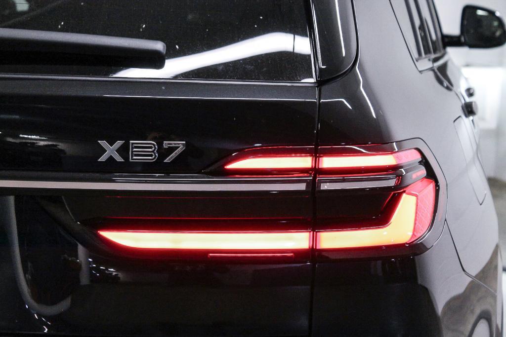 new 2025 BMW X7 car, priced at $157,645