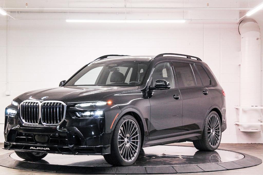 new 2025 BMW X7 car, priced at $157,645