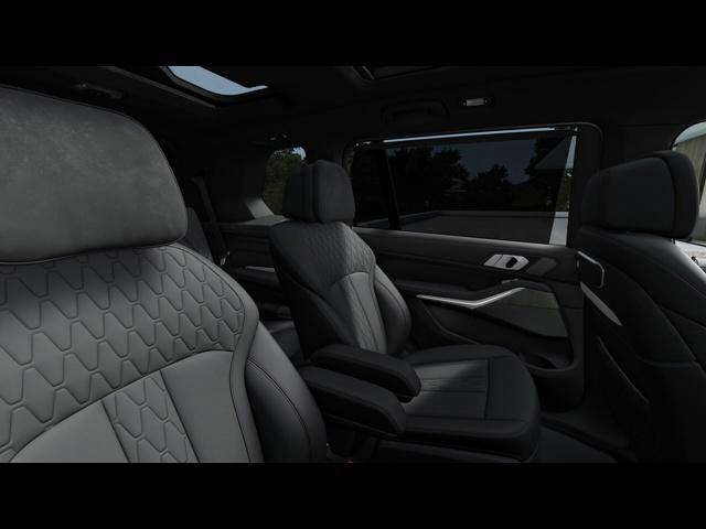 new 2025 BMW X7 car, priced at $125,045