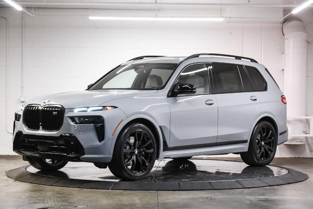 new 2025 BMW X7 car, priced at $117,420