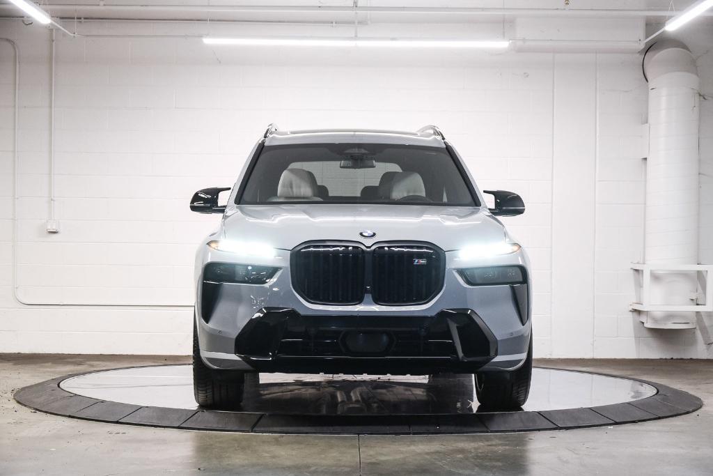 new 2025 BMW X7 car, priced at $117,420