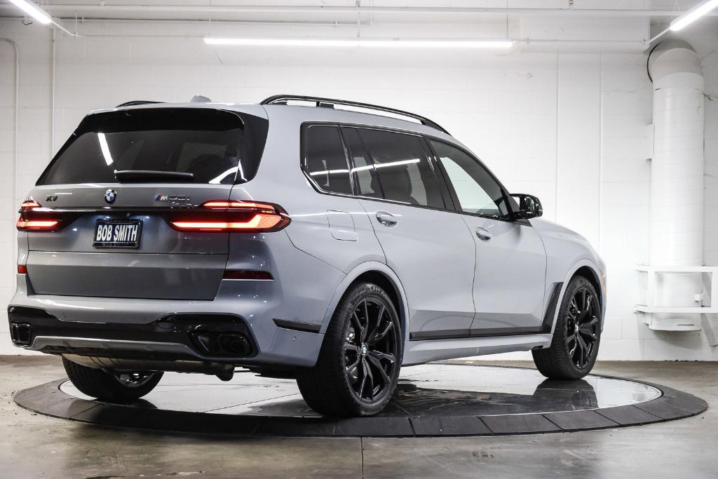 new 2025 BMW X7 car, priced at $117,420