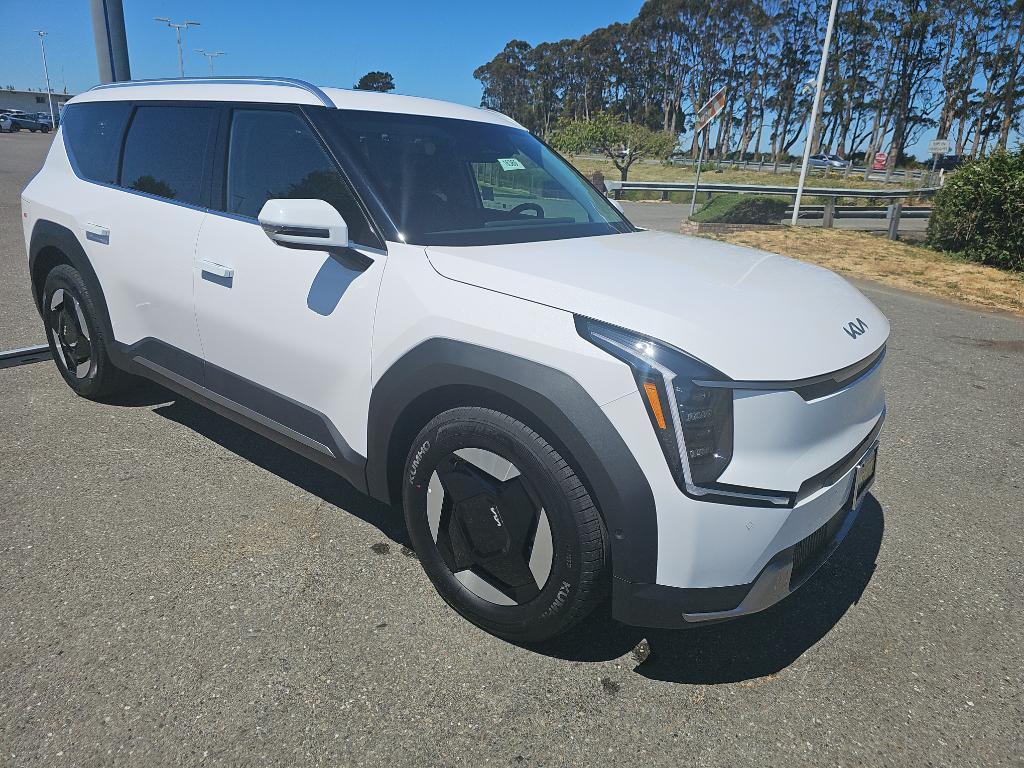 new 2026 Kia EV9 car, priced at $66,668