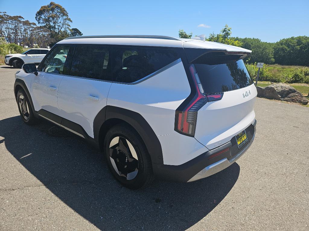 new 2026 Kia EV9 car, priced at $66,668