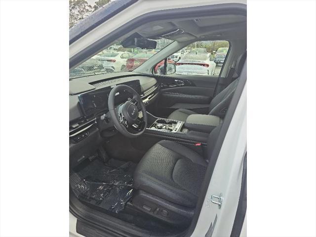 new 2025 Kia Carnival Hybrid car, priced at $55,194