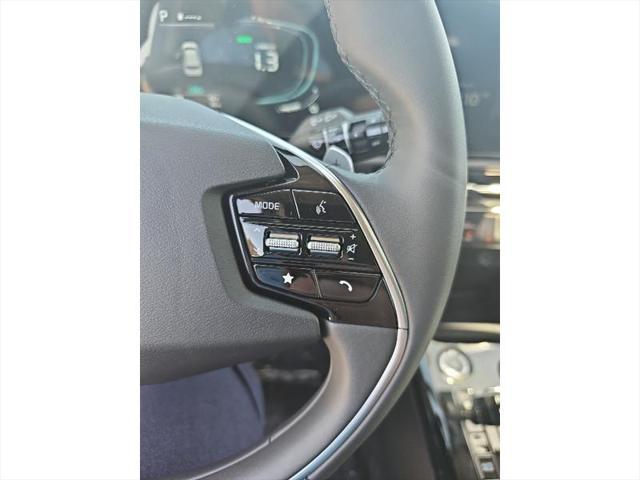 new 2025 Kia Niro car, priced at $34,154