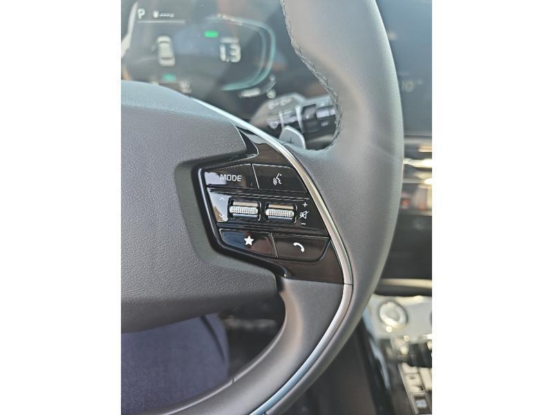new 2025 Kia Niro car, priced at $34,154