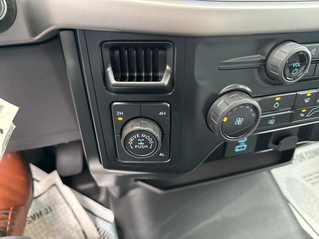 new 2024 Ford F-150 car, priced at $42,761