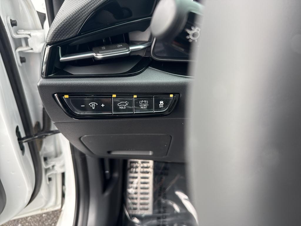 new 2025 Kia Niro car, priced at $36,599