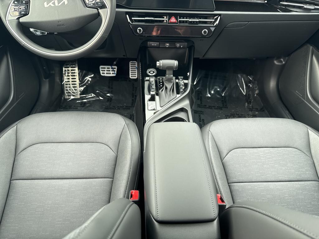 new 2025 Kia Niro car, priced at $36,599