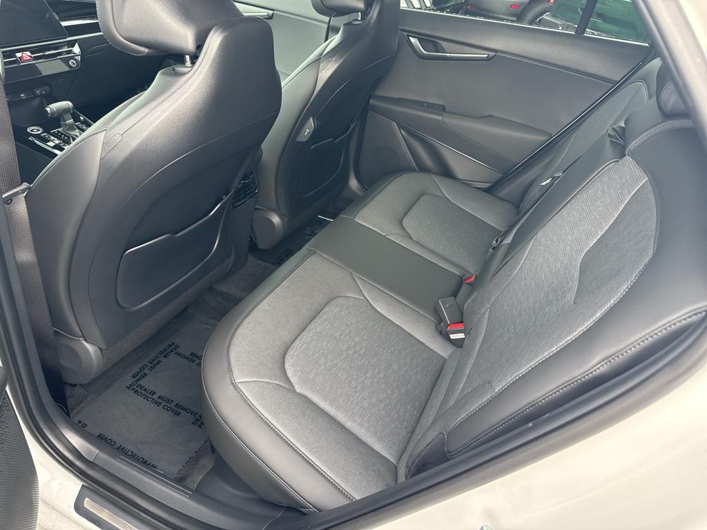 new 2025 Kia Niro car, priced at $36,599