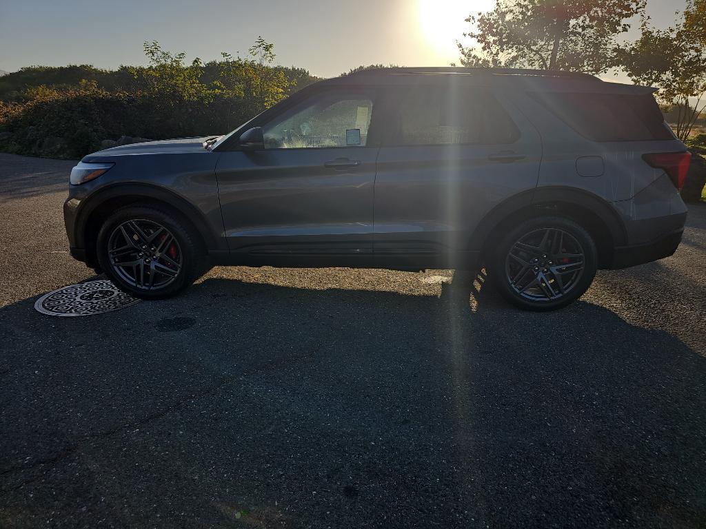 new 2025 Ford Explorer car, priced at $57,219