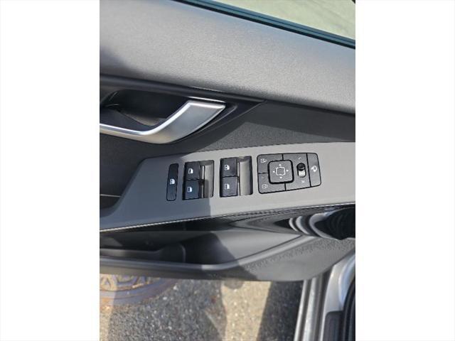 new 2025 Kia Niro car, priced at $33,854