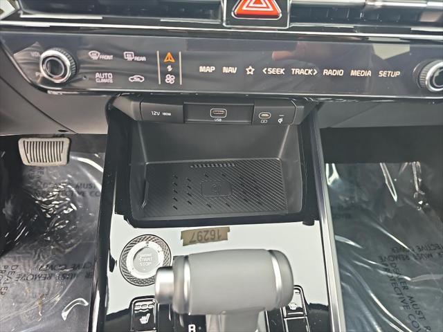 new 2025 Kia Niro car, priced at $31,554