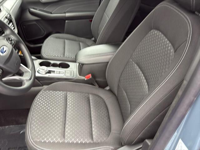 new 2025 Ford Escape car, priced at $30,366