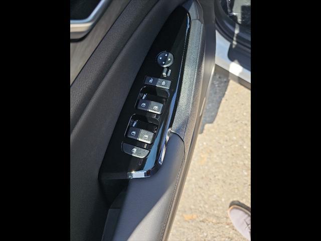 new 2025 Kia Sportage car, priced at $41,954