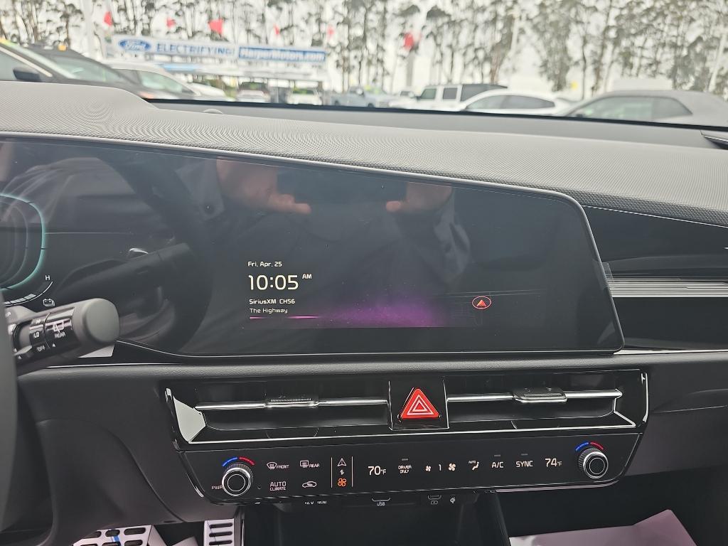 new 2025 Kia Niro car, priced at $33,759