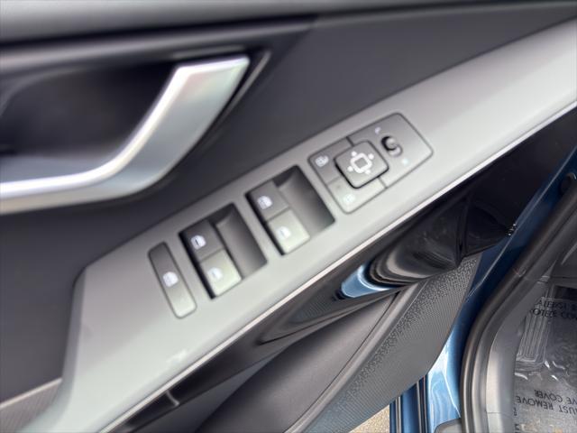 new 2025 Kia Niro Plug-In Hybrid car, priced at $36,259
