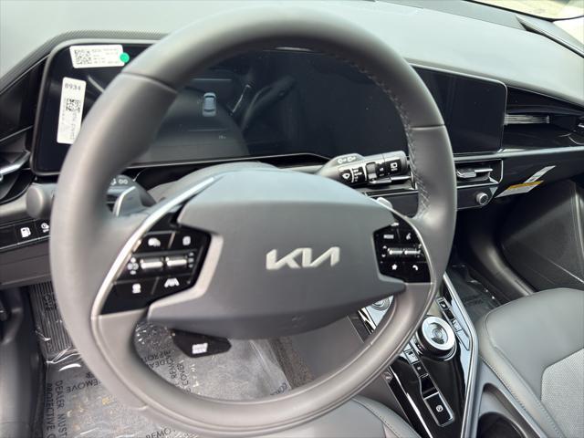 new 2025 Kia Niro Plug-In Hybrid car, priced at $36,259