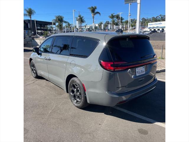 used 2023 Chrysler Pacifica Hybrid car, priced at $39,995