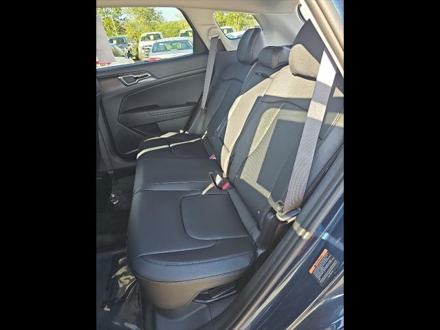 new 2025 Kia Sportage Hybrid car, priced at $35,709