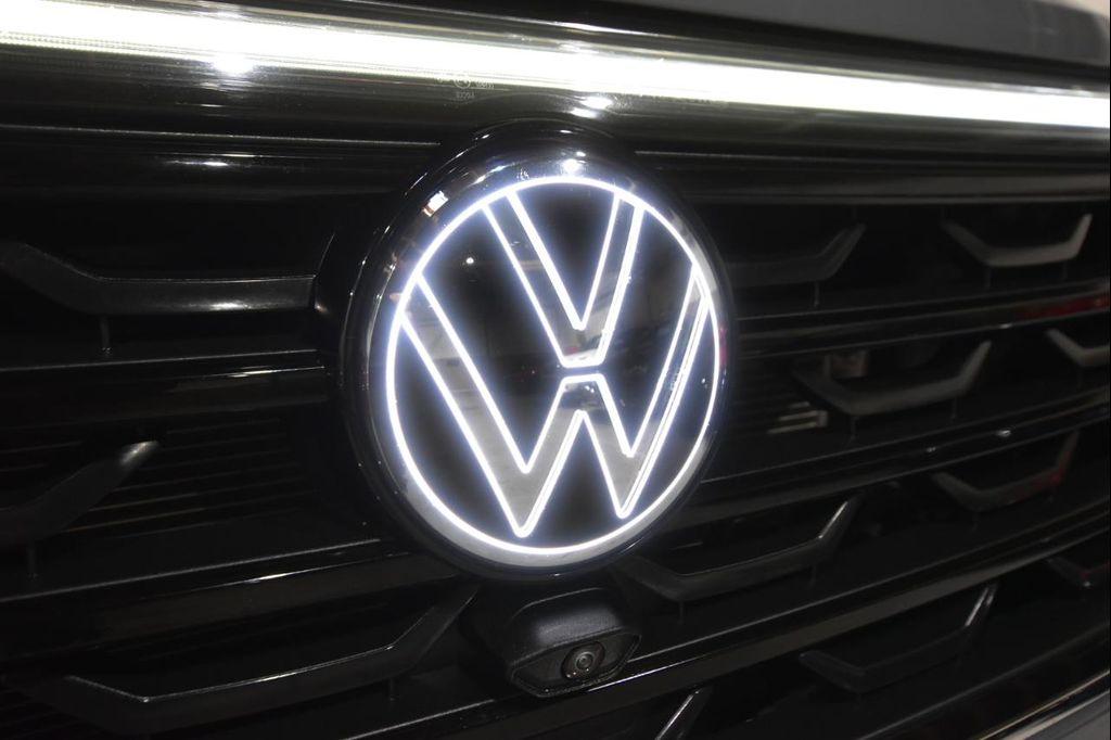 used 2025 Volkswagen Atlas car, priced at $43,938