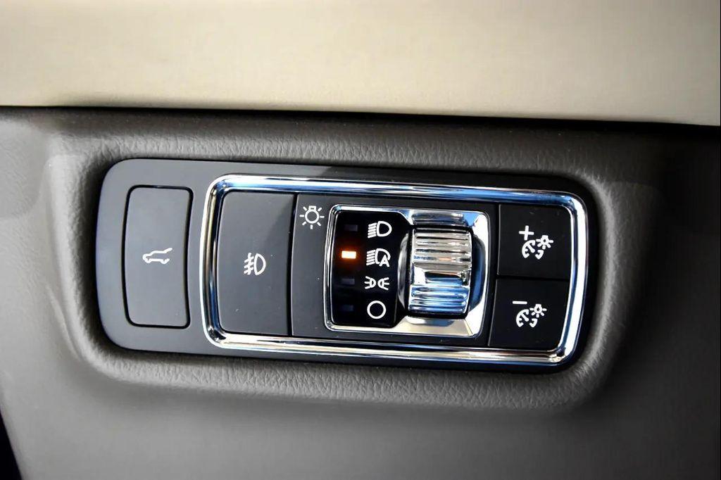 used 2020 Lincoln Aviator car, priced at $39,531