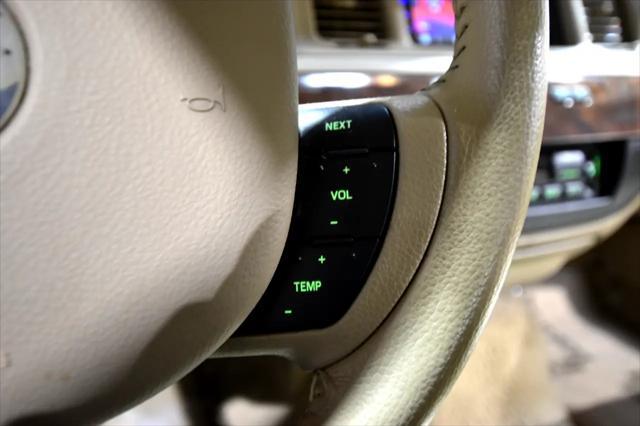 used 2006 Mercury Grand Marquis car, priced at $12,994