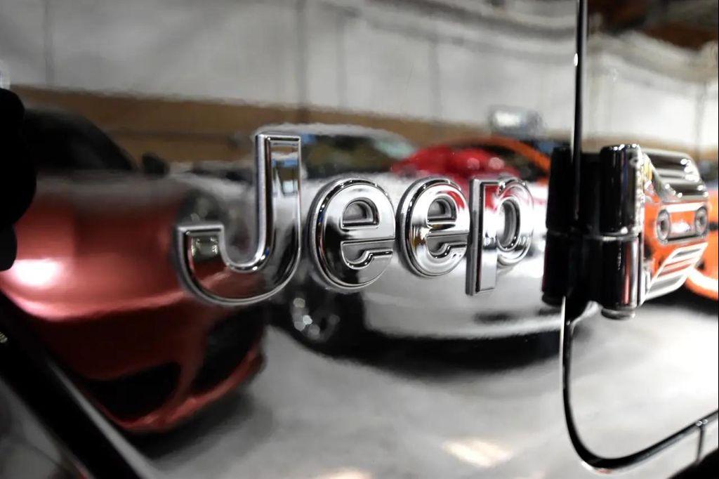used 2021 Jeep Gladiator car, priced at $36,970