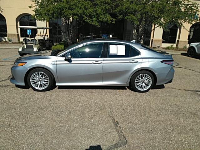 used 2020 Toyota Camry Hybrid car, priced at $30,998