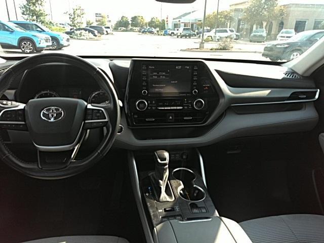 used 2022 Toyota Highlander car, priced at $29,800