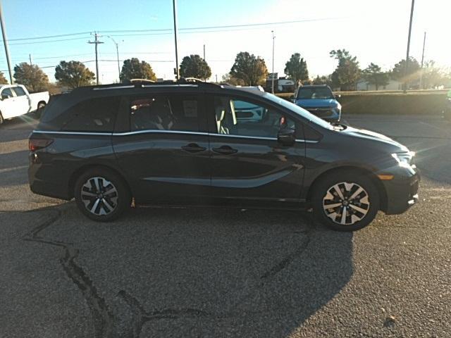 new 2025 Honda Odyssey car, priced at $42,900