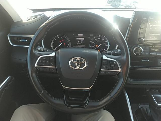 used 2021 Toyota Highlander car, priced at $27,841