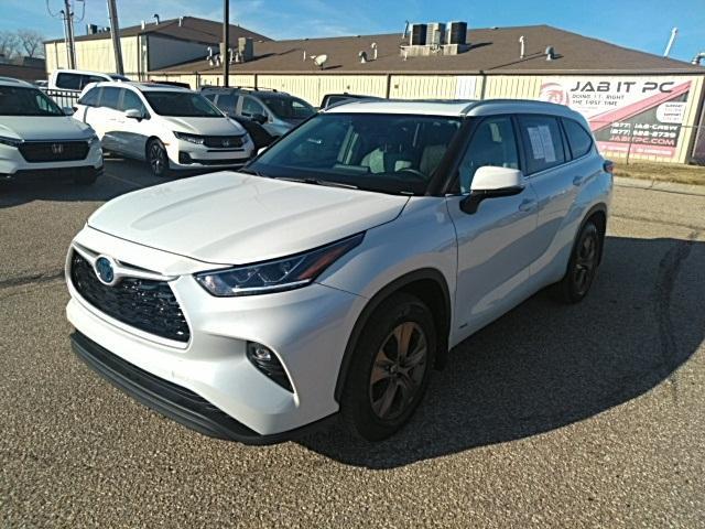 used 2022 Toyota Highlander Hybrid car, priced at $39,998