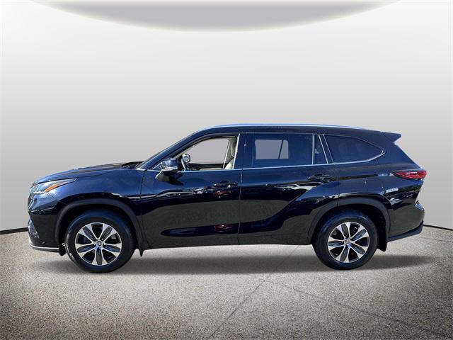 used 2021 Toyota Highlander car, priced at $23,685