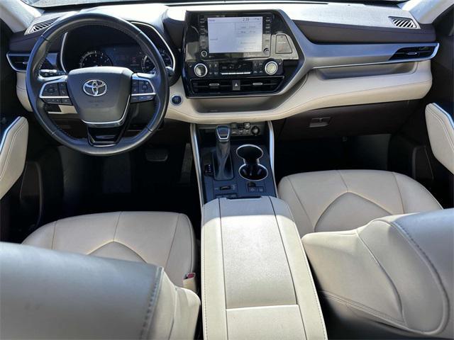 used 2021 Toyota Highlander car, priced at $23,685