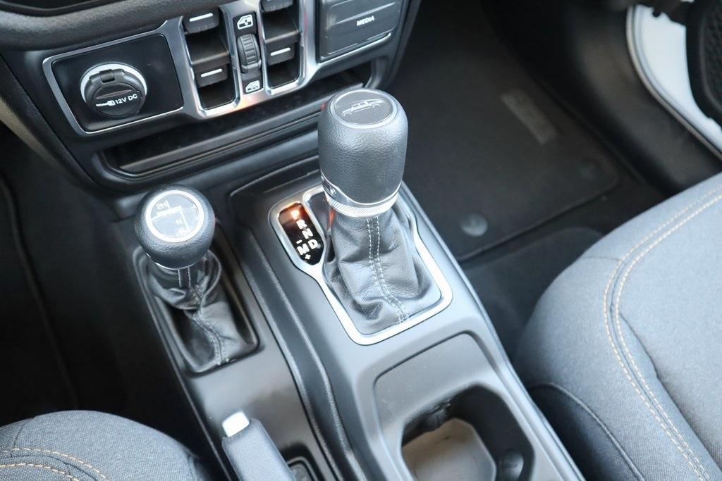 new 2025 Jeep Gladiator car, priced at $36,324
