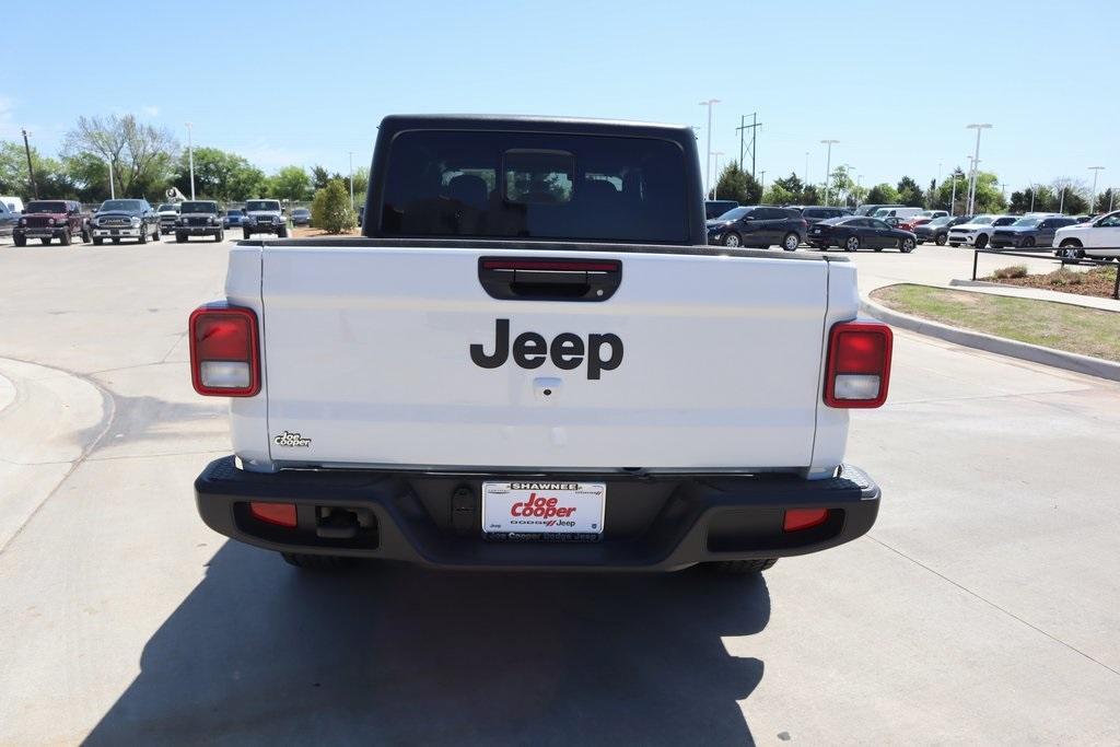 new 2025 Jeep Gladiator car, priced at $36,324