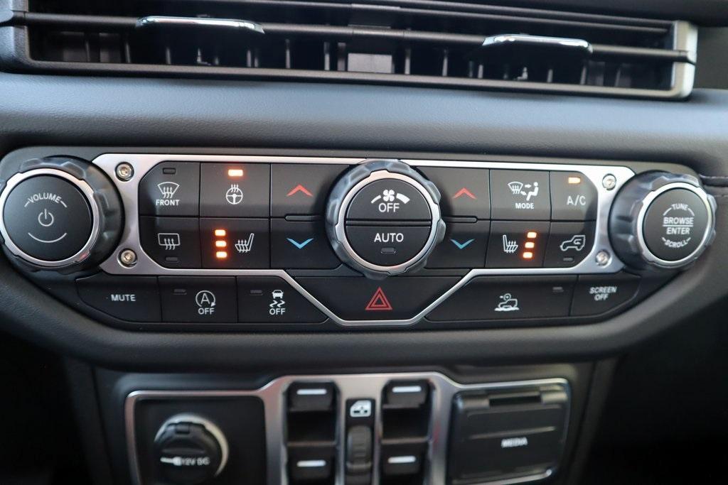 new 2025 Jeep Gladiator car, priced at $38,767
