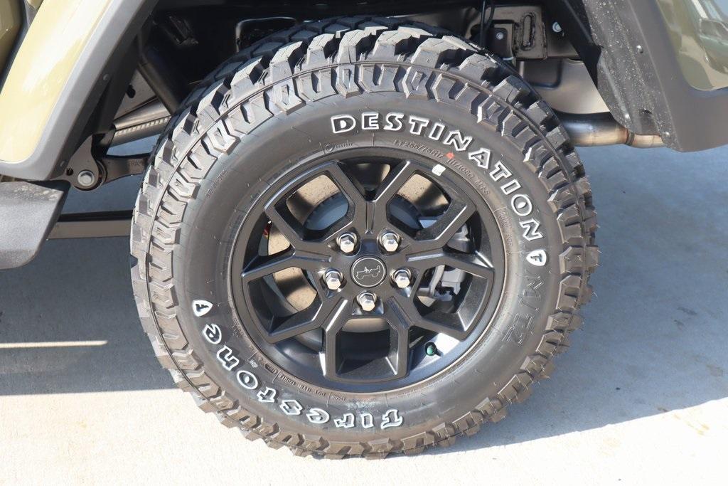 new 2025 Jeep Gladiator car, priced at $38,767
