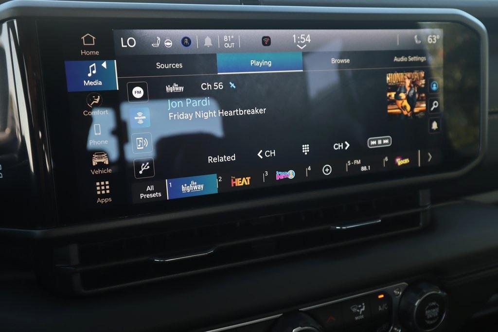 new 2025 Jeep Gladiator car, priced at $38,767