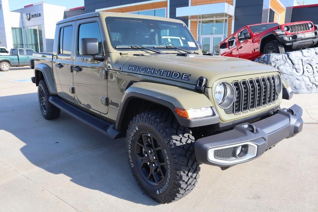 new 2025 Jeep Gladiator car, priced at $38,767