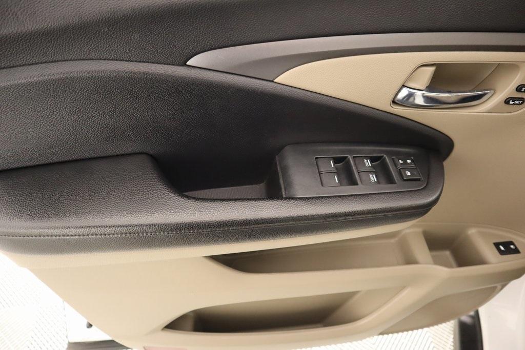 used 2021 Honda Pilot car, priced at $29,407
