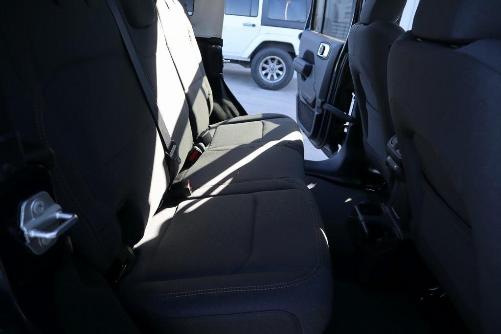new 2025 Jeep Wrangler car, priced at $48,133