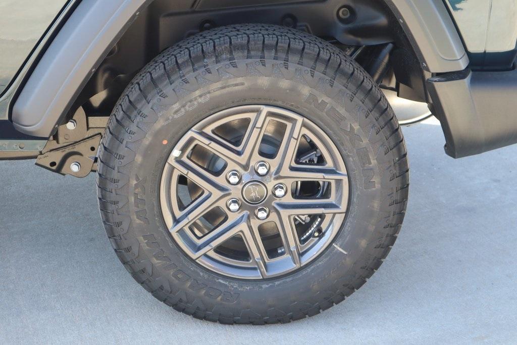 new 2025 Jeep Wrangler car, priced at $48,133