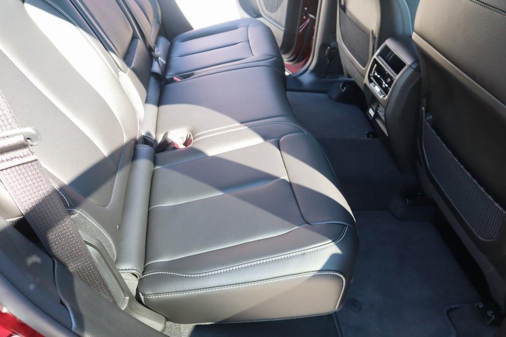 new 2025 Jeep Grand Cherokee car, priced at $40,970