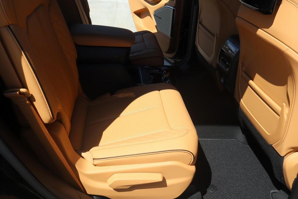 new 2025 Jeep Grand Cherokee L car, priced at $66,001