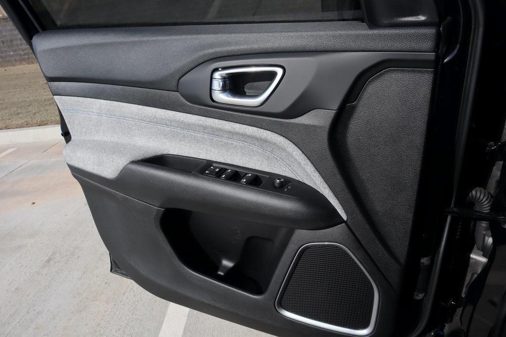 new 2025 Jeep Compass car, priced at $25,241